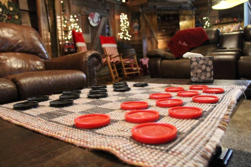 Rural Life On A Real Christmas Tree Farm! Hallmark Experience! Ozark Eksteriør billede