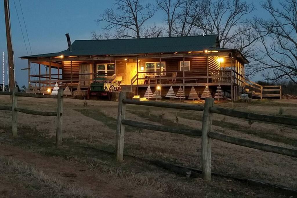 Rural Life On A Real Christmas Tree Farm! Hallmark Experience! Ozark Eksteriør billede